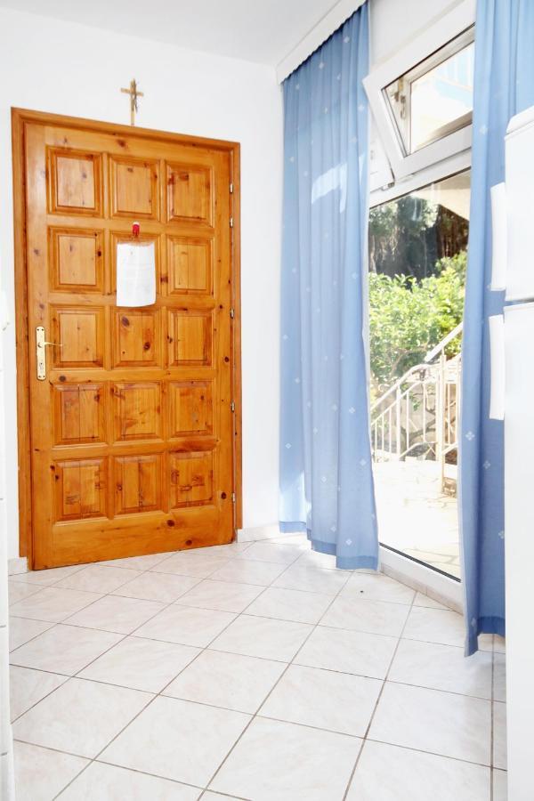 Apartments By The Sea Kneza, Korcula - 9166 Pupnat Exterior photo